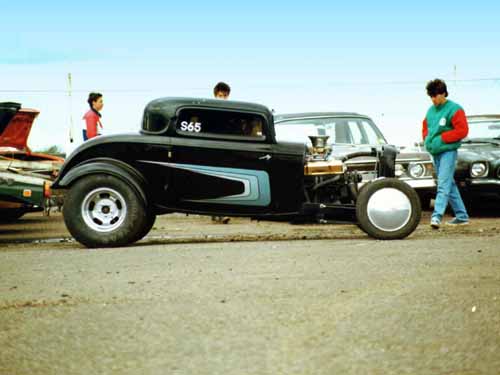 Black 32